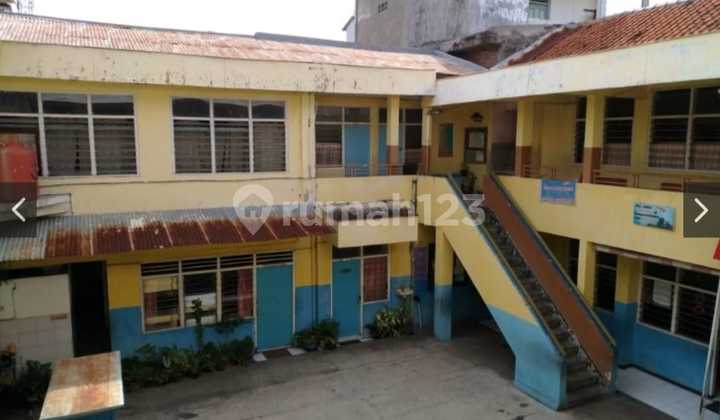 Gedung Jl.K.H. Wahid Hasyim Semarang Tengah – 10594