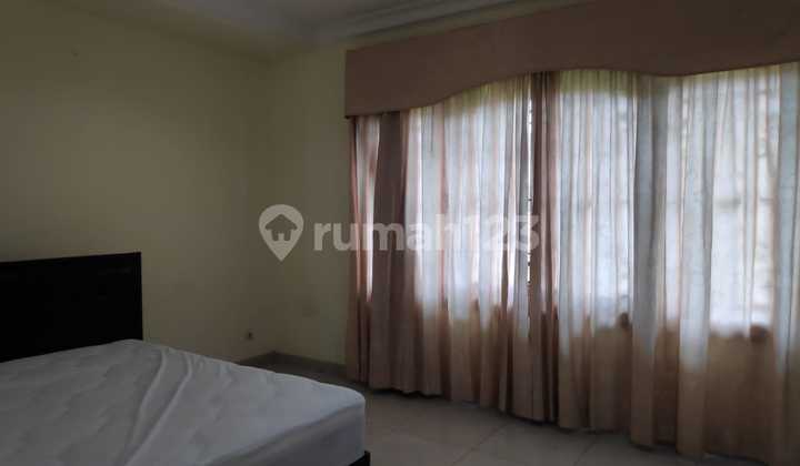 Rumah Mewah Nyaman Bebas Banjir di Jl Slamet Gajah Mungkur Semarang 11158 2