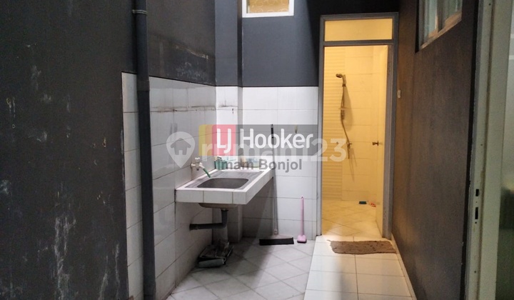 Ruko Siap Pakai, Cocok Usaha Dan kantor Jalan Puri Anjasmoro Semarang Barat 6359 7
