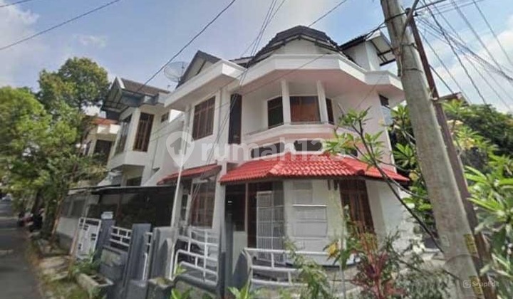 Ready-to-occupy and comfortable house in Bukit Sari area, Semarang - 10999 1