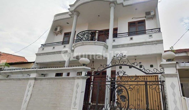 Rumah Siap Huni dan Nyaman Daerah Semarang Selatan - 11154 1