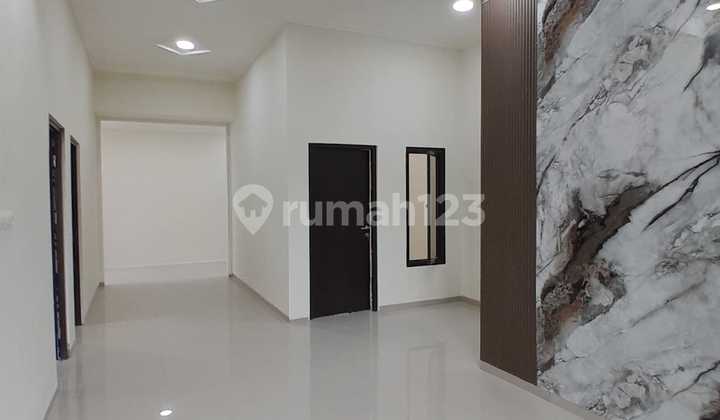 Rumah Siap Huni dan Nyaman Daerah Bulur, Semarang Utara - 11059 1