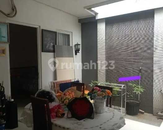 Ready-to-Occupy and Comfortable House in Citraland Bsb Semarang - 10771 2