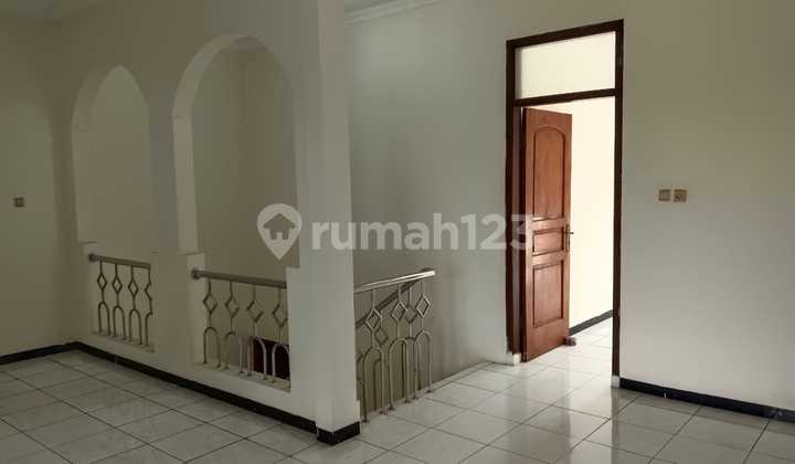 Rumah Siap Huni dan Nyaman Daerah Semarang Barat-11129 2