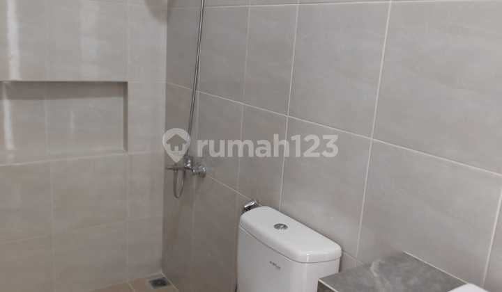 Ready-to-Occupy and Comfortable House in Citragrand Semarang - 11211 2