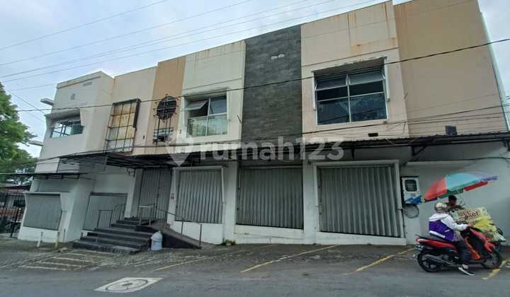 Ready-to-use Shop House, suitable for business near Candi Golf. Jangli Semarang - 11014 1