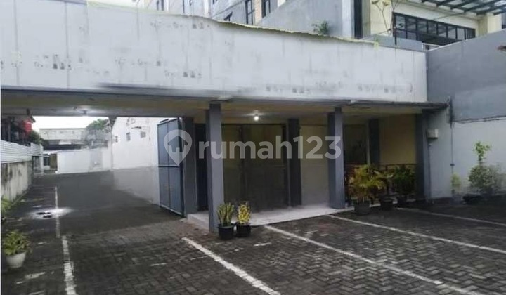  Rumah Strategis Jl.Imam Bonjol Semarang Tengah - 10943 1