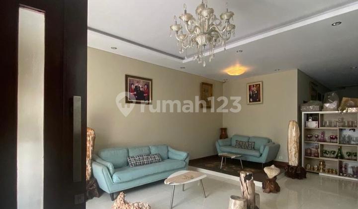 Rumah Dua Lantai Rapih Huni Di Dapam Cluster 2