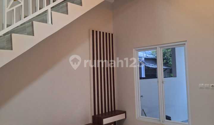 Rumah Baru Dua Lantai Siap Huni 2