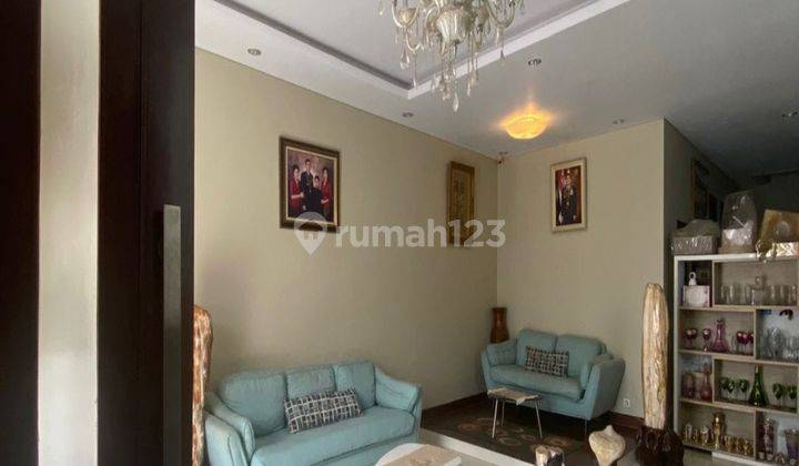 Rumah Luas 2,5 Lantai Semi  Furnish Di Banjar Wijaya  2