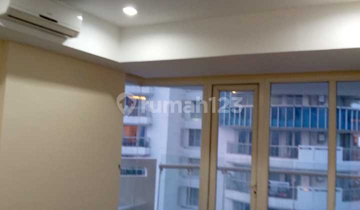 Jual Cepat !!! Apartment Royale Springhill 2 + 1 BR Kemayoran Jakarta Utara