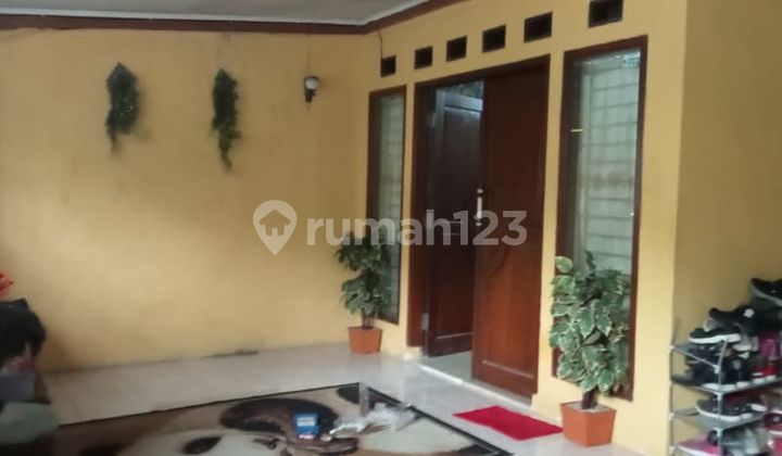 For Sale House in Villa Pamulang