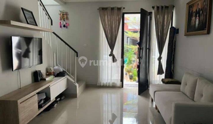 Dijual Rumah di Neo Oasis 2