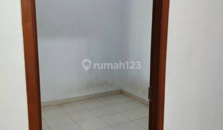 Rumah di Perumahan Griya Tangerang Asri, Tangerang 2