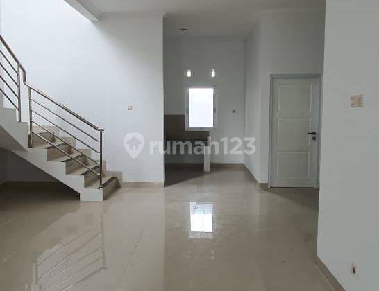 Rumah 2 Lantai Bagus SHM di jln Kaliurang Km 9, Ngaglik	
	jogja Utara	
, Sleman 2