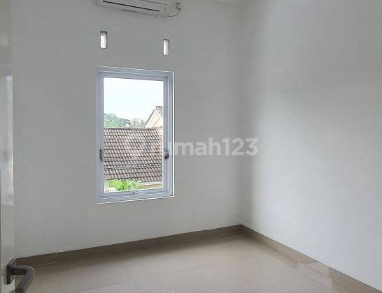Rumah 2 Lantai Bagus SHM di jln Kaliurang Km 9, Ngaglik	
	jogja Utara	
, Sleman 5