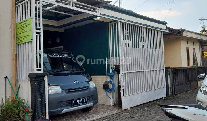 Rumah Second Murah Super Bagus Strategis dan Siap Huni 1