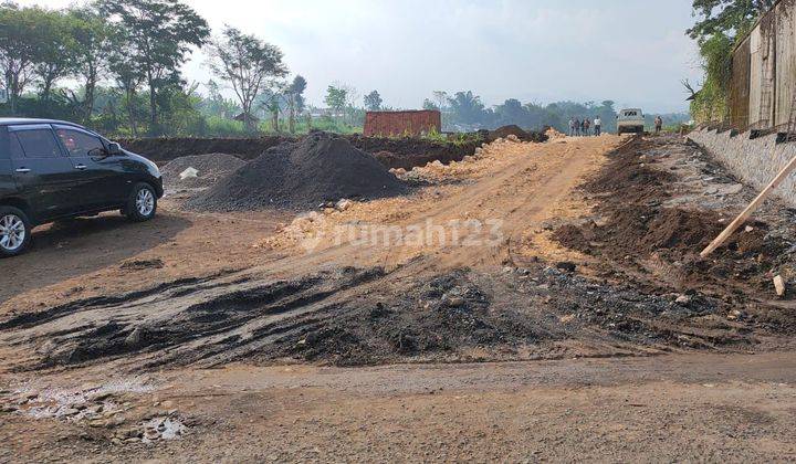 Rumah 2 Lantai Bagus di De Syahada Resort Karangploso Malang 3