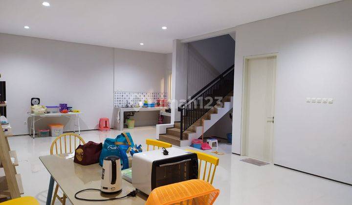 Rumah Luas Nego Asri Modern Plus Sofa Di Kusuma Pinus Kota Batu 2