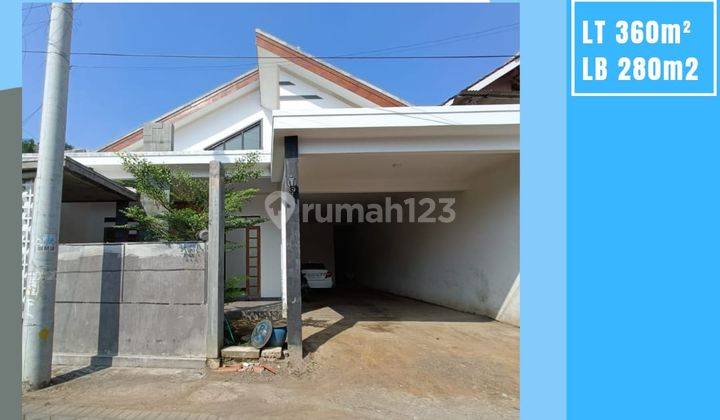 Rumah Luas Bagus Asri Murah Nego 2 Lt Di Kedungkandang Malang 1