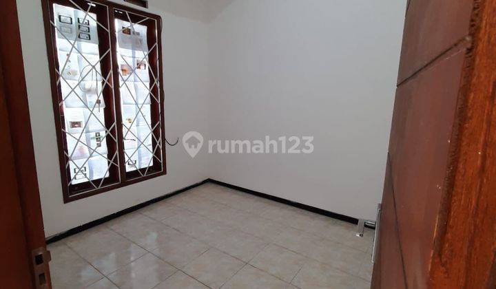 Rumah Cantik Luas Murah Strategis Tidar Malang  2