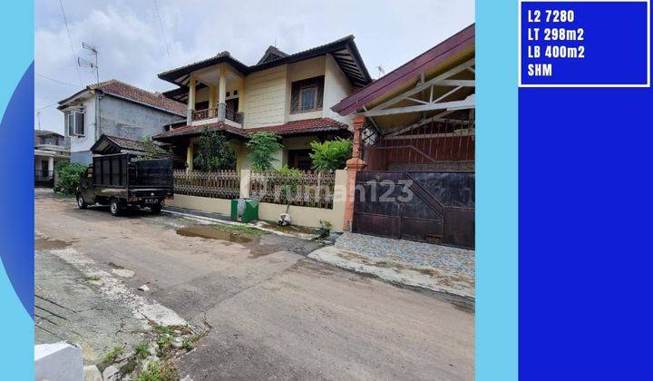 Rumah 2 lantai poros Jalan Bunga Dekat Pusat Kota Malang 1