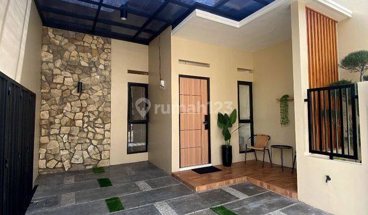 Rumah modern dan nyaman di Mulyorejo Malang 1