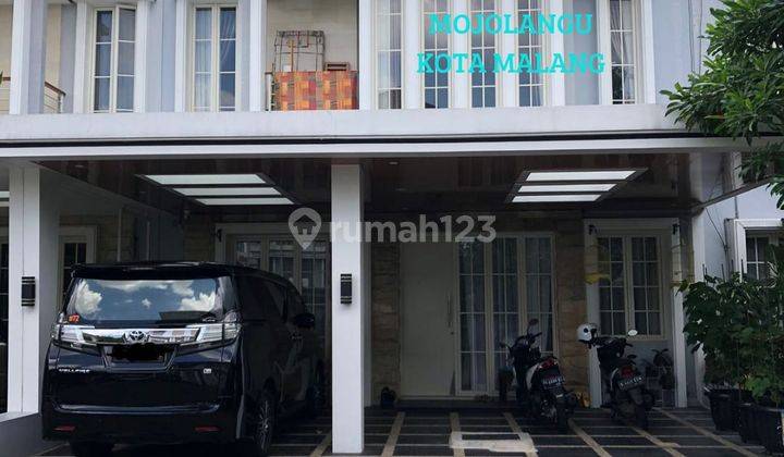 Rumah 2 Lantai Mewah Strategis Furnished di Green Orchid Malang  1