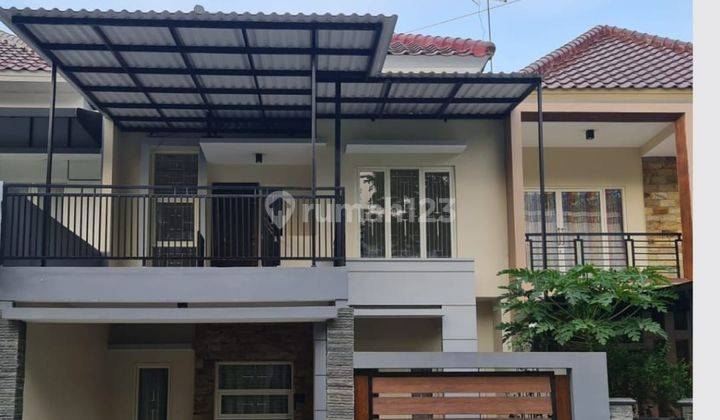 Rumah plus kolam renang di perum batu Panorama Batu  1