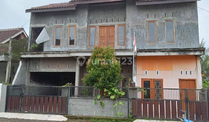 Rumah besar tinggal finishing di Pakisaji Malang 2