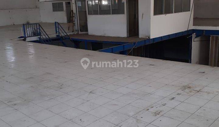 Gudang Luas Dan Strategis Di Pusat Bisnis Surabaya  2