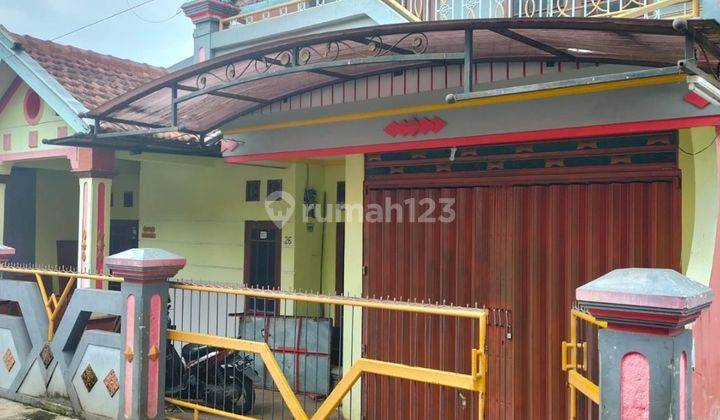 Rumah Murah Strategis di Kawasan Pusat Perbelanjaan Kota Batu  1