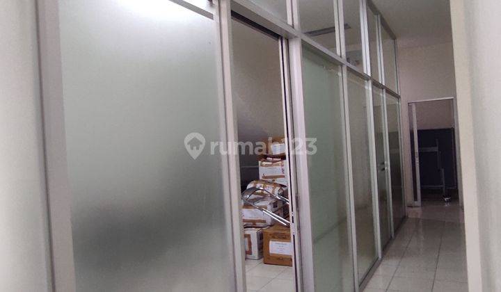 Ruko 3,5 lantai di Pulo Gadung Trade Centre Cocok untuk Kantor Gudang dekat pintu keluar 2