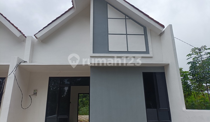 Minimalist Modern House in Mijen Semarang Minimalist Modern House in Mijen Semarang