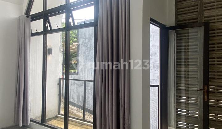 Rumah Mewah 2 Lantai di Manyaran Semarang 2