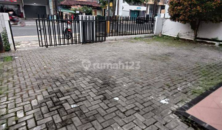 Rumah pinggir jalan raya di Sampangan Semarang  1