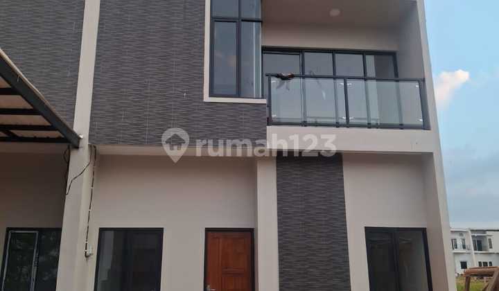 2-Story House with 3 Bedrooms in Tembalang, Semarang 2