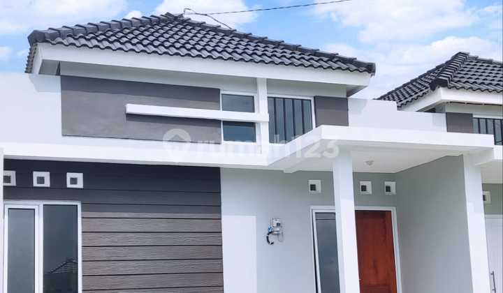 Rumah Fasilitas Kolam Renang di Cluster Banyumanik Semarang 1