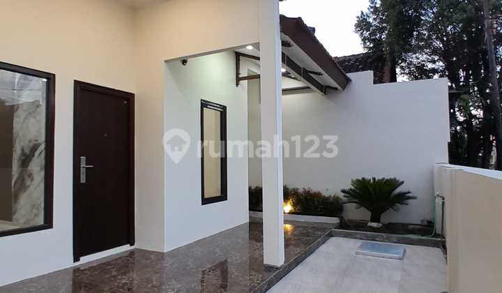 Rumah Strategis Dekat Balai Kota dan Tugu Mudasemarang 1