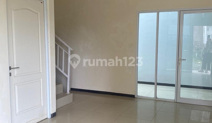 Affordable Cluster House with 5 Bedrooms in Banyumanik, Semarang 2