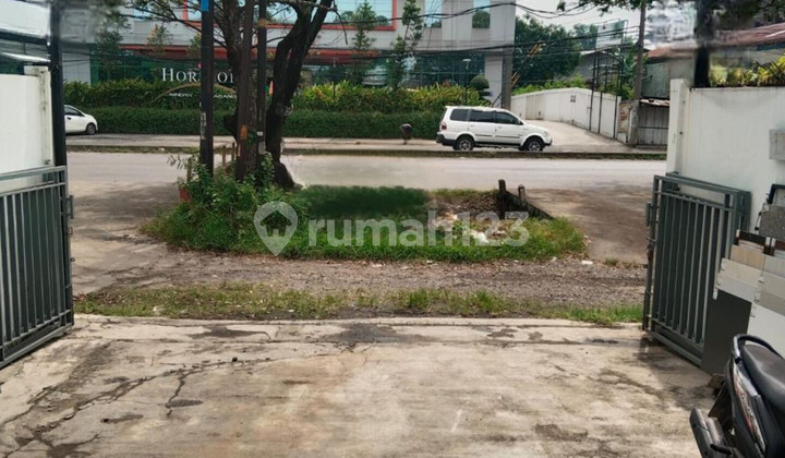 Shop House on the Highway in Majapahit Pedurungan Semarang 2
