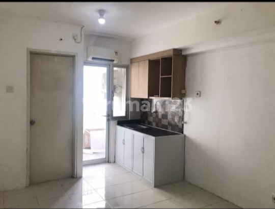 Cheap Rental Educity Apartment Semi Furnished