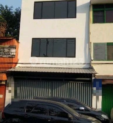 For Sale: 3-Story Newly Renovated Shophouse on Jl. Raya Peneleh 1