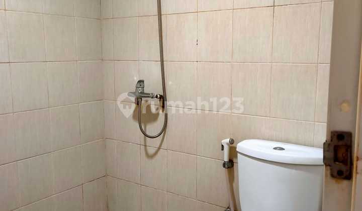 Disewakan Apartment Berkeley Lantai 5 Full Furnish 2