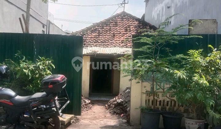 For Sale Land Area Calculation House in Central Surabaya 1