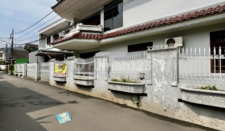 Rumah 2 Lantai Pondok Gede Bekasi