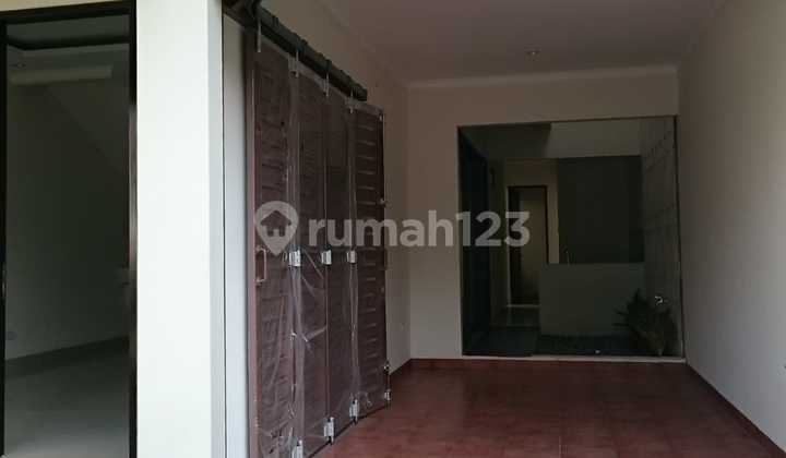 For Sale Ready-to-Occupy House in Cempaka Putih Tengah 2
