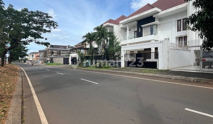 2 Rumah Gabung di Kota Wisata 2