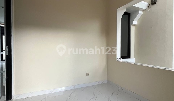 Rumah 2 Lantai Siap Huni Kota Wisata 2