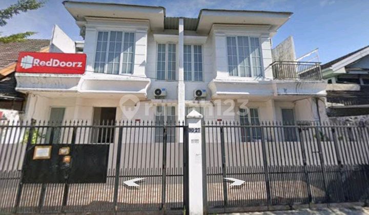 For Sale Beautiful 10-Room Boarding House on Jl Timah, Makassar 1